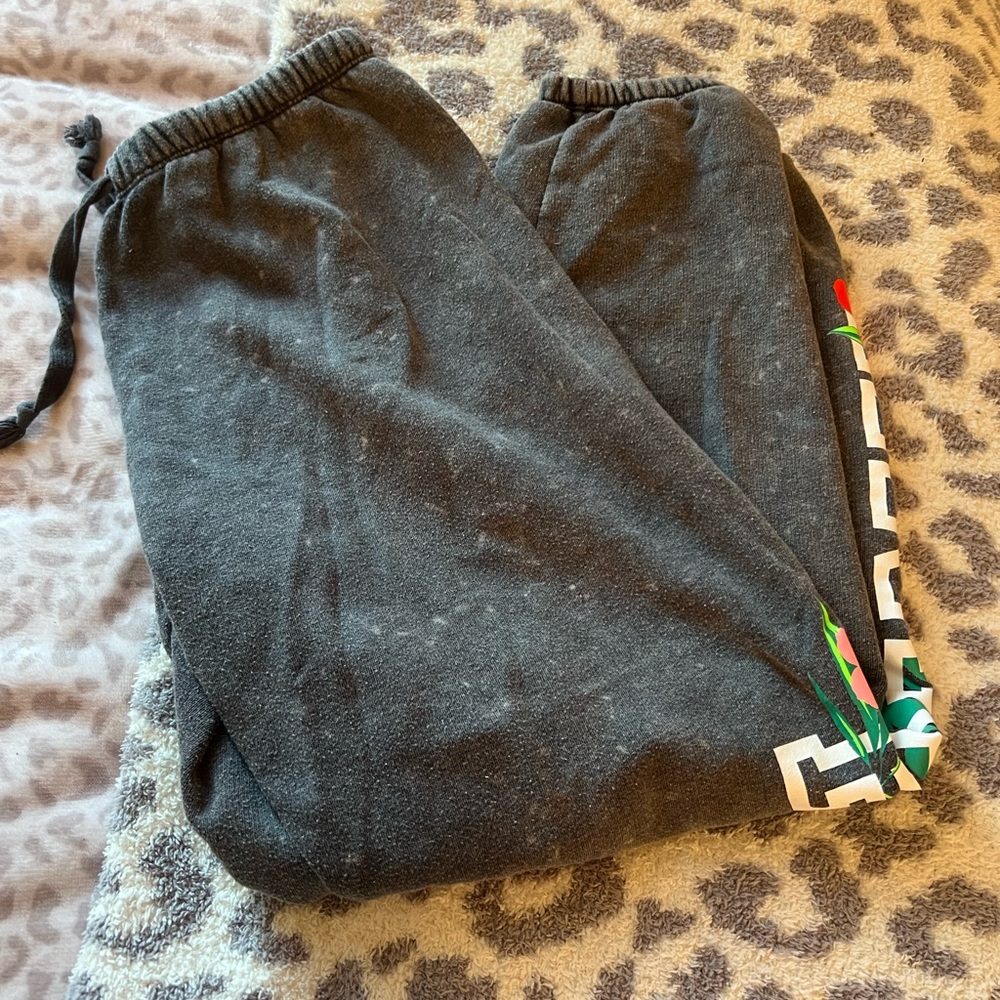 VS PINK sweatpants
